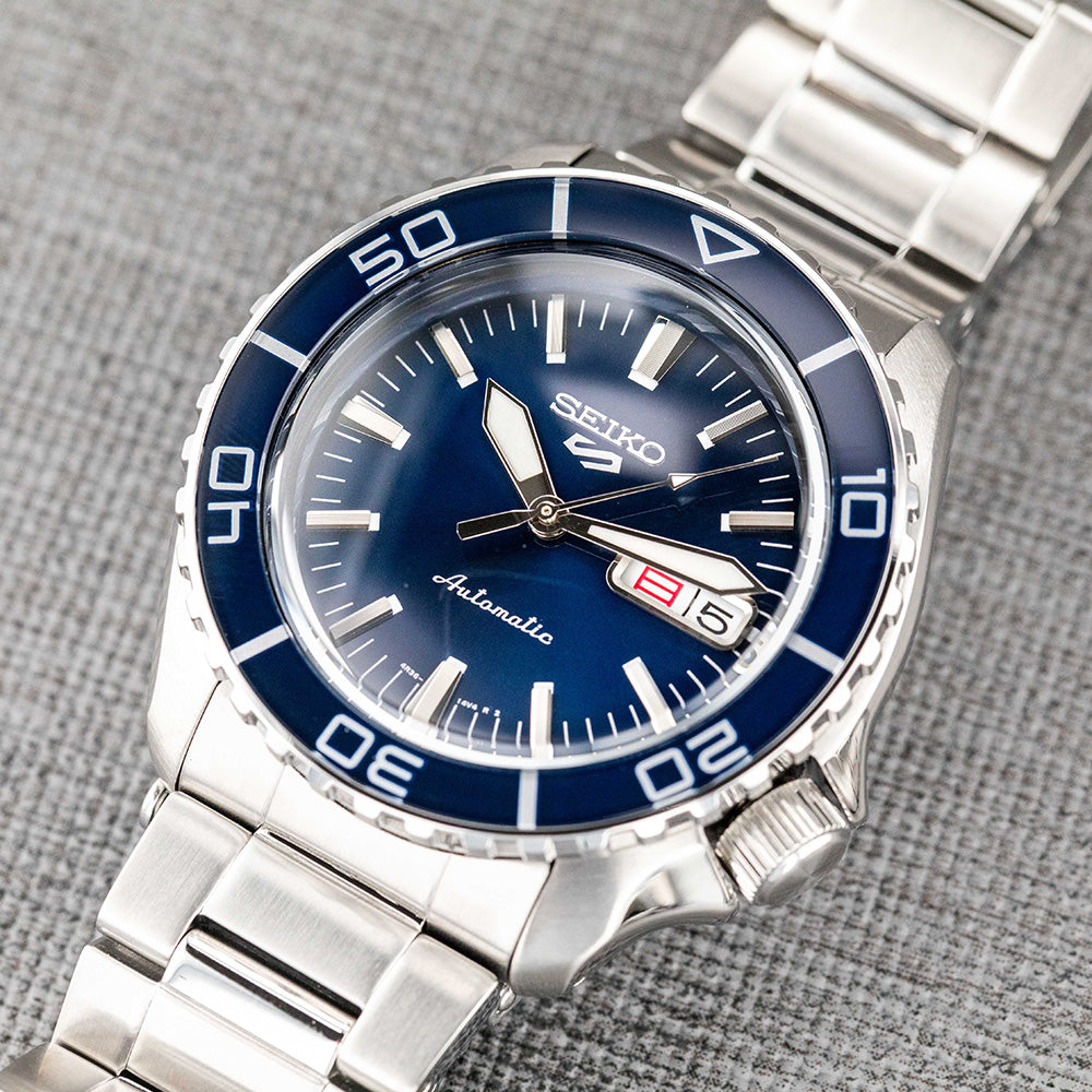 Seiko 5 SRPK97K SKX Suits Style